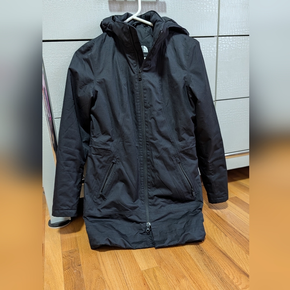 The North Face Women's Insulated Ancha Parka jacket - Picture 2 of 8